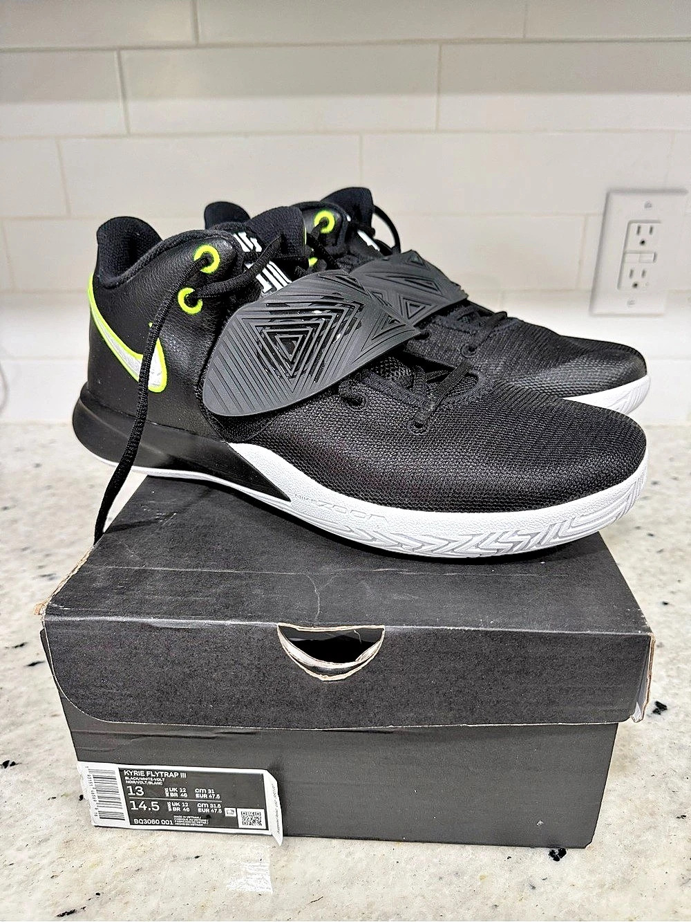 Nike Kyrie Flytrap III Basketball Shoes Black & Green US 13